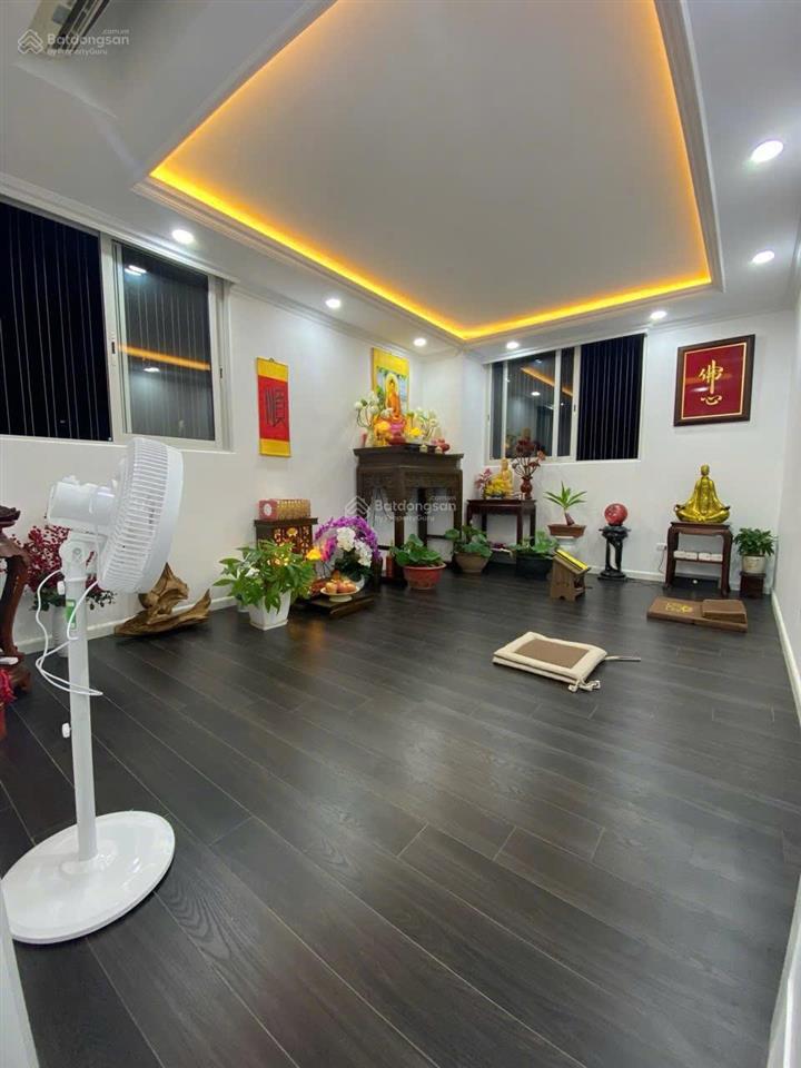 Bán căn hộ chung cư flc lê đức thọ. tầng 30 diện tích 159m2 3 ngủ, 2 wc, nội thất xịn, 7,5 tỷ