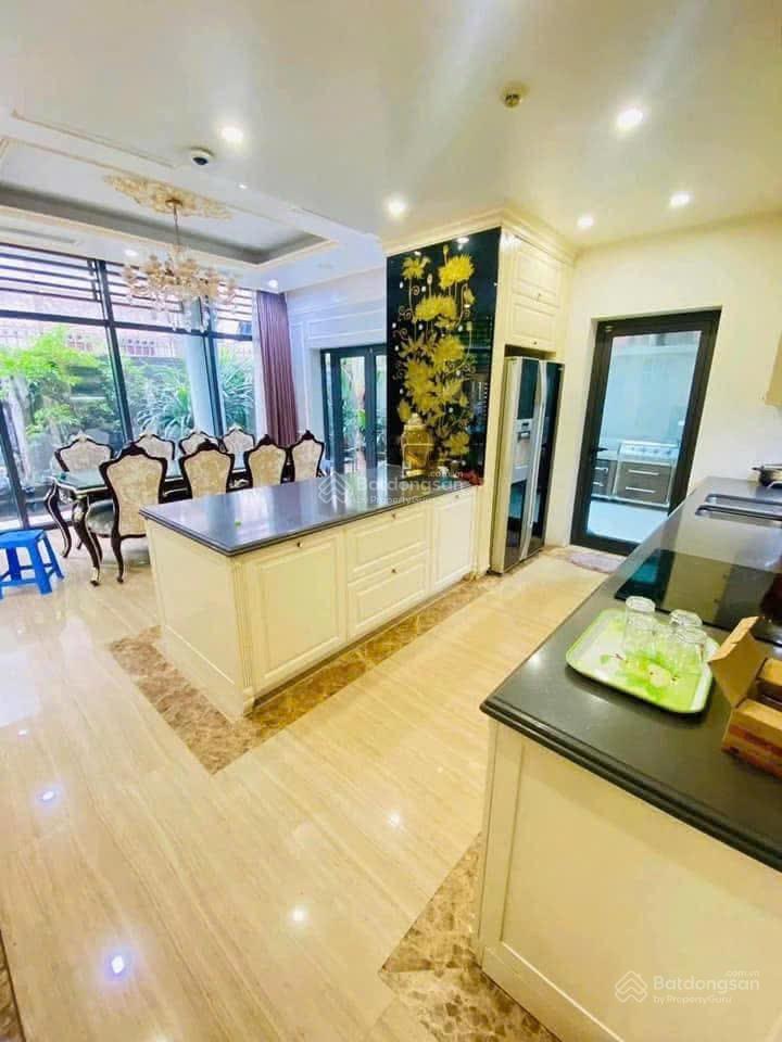 Bán nhà mặt phố mạc thái tổ, cầu giấy, 53m2, 7 tầng, thang máy, gara 3 ô tô, vỉa hè, giá 28 tỷ