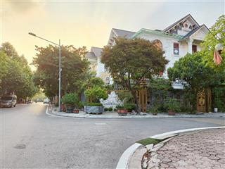 Chính chủ cần bán gấp biệt thự lô góc kđt mỹ đình 2  mặt phố lưu hữu phước 220m2, giá 85 tỷ