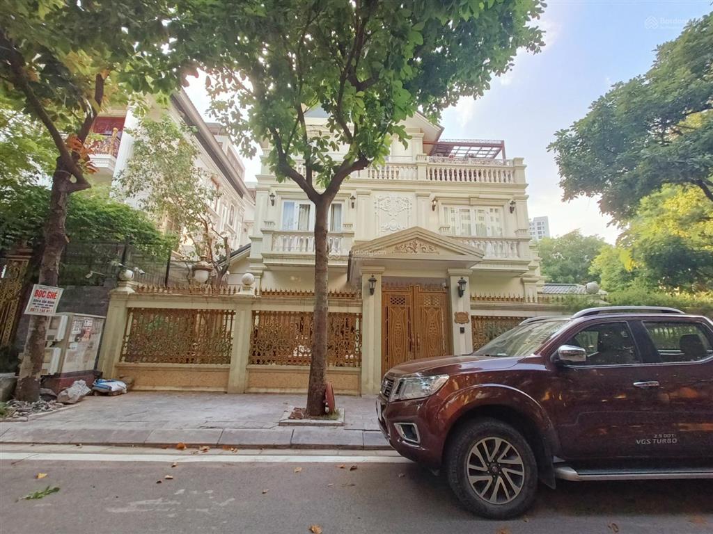 Chính chủ cần bán gấp biệt thự 420m2 khu đô thị mỹ đình 2 mặt tiền 20m view thoáng giá 115 tỷ.