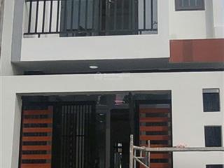 Nhà bán giá tốt khu trung tâm tt đức hòa