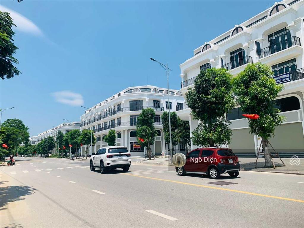 Cần tiền bán rẻ căn shophouse trục chính đường cổ loa 25m dự án calyx residence 319 uy nỗ đông anh