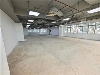 Chính chủ cho thuê văn phòng 315m2 ngay mặt tiền đường bùi thị xuân, phường bến thành, quận 1