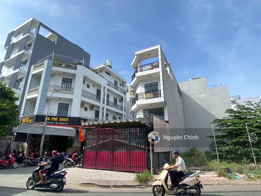 Bán cặp đất mtkd khu mã lò đường 18b, dt 8,5m x 15m (2 sổ) giá 11,7 tỷ. vị trí mặt tiền sung.