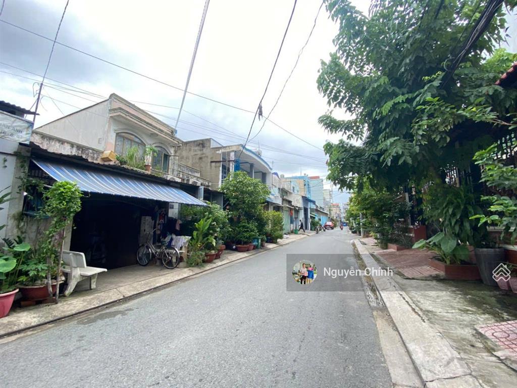 Bán nhà 1 sẹc phan anh giáp tân phú  dt 4m x 16,7m cấp 4, gác lửng, giá 6,4 tỷ chốt. hẻm 8m thông