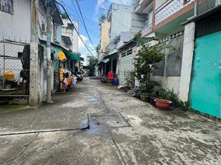 Bán nhà ngang 5m (lê văn quới)  dt 5m x21m  cấp 4 gác  giá 5,8 tỷ thương lượng. hẻm xe hơi 5m