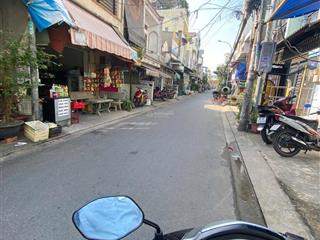 Bán nhà mtkd nội bộ mã lò , dt 4m x 10,6m, đúc 1 trệt 1 lầu, giá 4,55 tỷ tl. hẻm nhựa 7m thông.