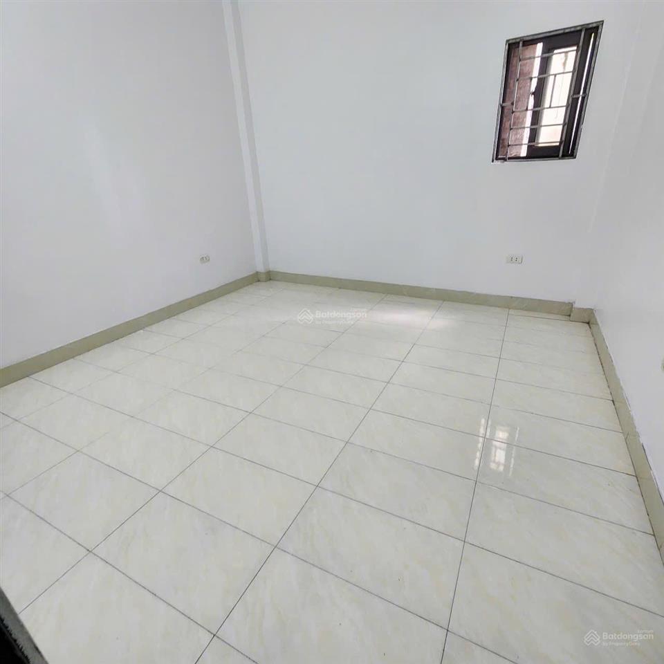 Nhà mới đẹp  20m ra ô tô  42m2  3 tầng  định công hạ