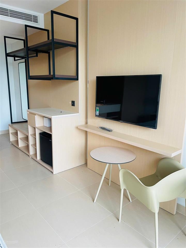 Bán căn hộ the arena cam ranh tòa lia09 giá 1.1 tỷ view biển và hồ bơi xịn xò.  0946 753 ***