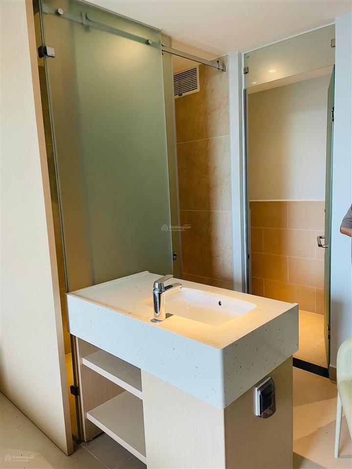 Bán căn hộ the arena cam ranh tòa lia09 giá 1.1 tỷ view biển và hồ bơi xịn xò.  0946 753 ***