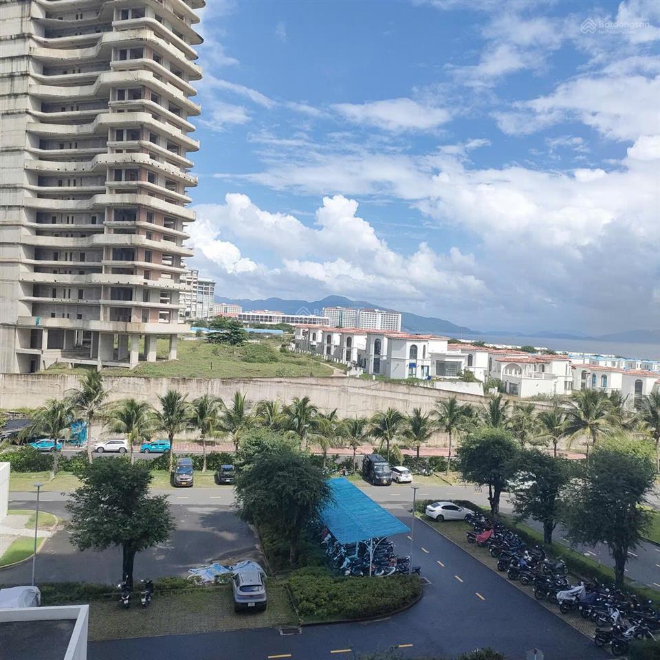 The arena cam ranh seb tầng trunglẻ, view biển và biệt thự thoáng mát, bao sang tên.0946 753 ***