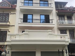 Cho thuê nhà lk đại kim, phường đại kim. ô tô đỗ cửa. dt 80m, mt 7m 5 tầng thang máy. giá 35tr