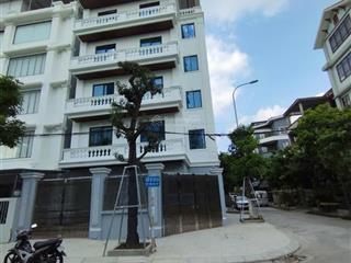 Cho thuê tòa nhà 168 nguyễn xiển, thanh xuân. căn góc thang máy. dt 140m2, mt 12m, 7 tầng giá 70tr