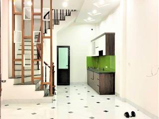 Cực kỳ hiếm có, nhà đẹp dương nội cách 200m ra lê trọng tấn, ô tô đỗ gần. 32m2x5 tầng, giá 5.2 tỷ