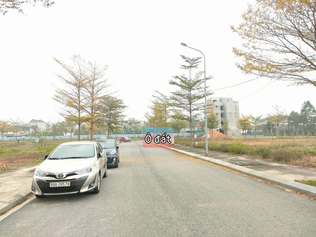 🔥BÁN GẤP ĐẤT PHÂN LÔ KĐT VĨNH YÊN CENTER CITY 100m MT5m hướng NAM giá 2,75 TỶ SỔ ĐỎ CC 0988296228