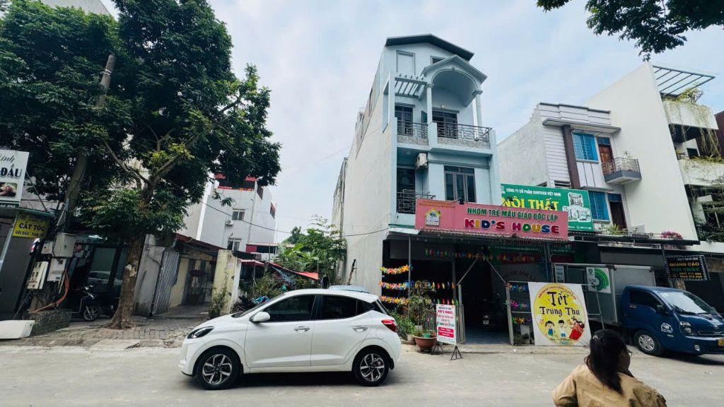 BÁN GẤP LÔ ĐẤT KINH DOANH ĐỈNH BĂNG 2 TÔN ĐỨC THẮNG SÁT KCN KHAI QUANG 100M MT5M GIÁ 2,XTỶ 0988296228