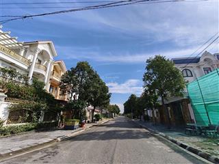 Bán biệt thự xây thô khu phước sơn, phường 11, tp vũng tàu + ( dt 180m2) + 1tr2l + giá cực tốt