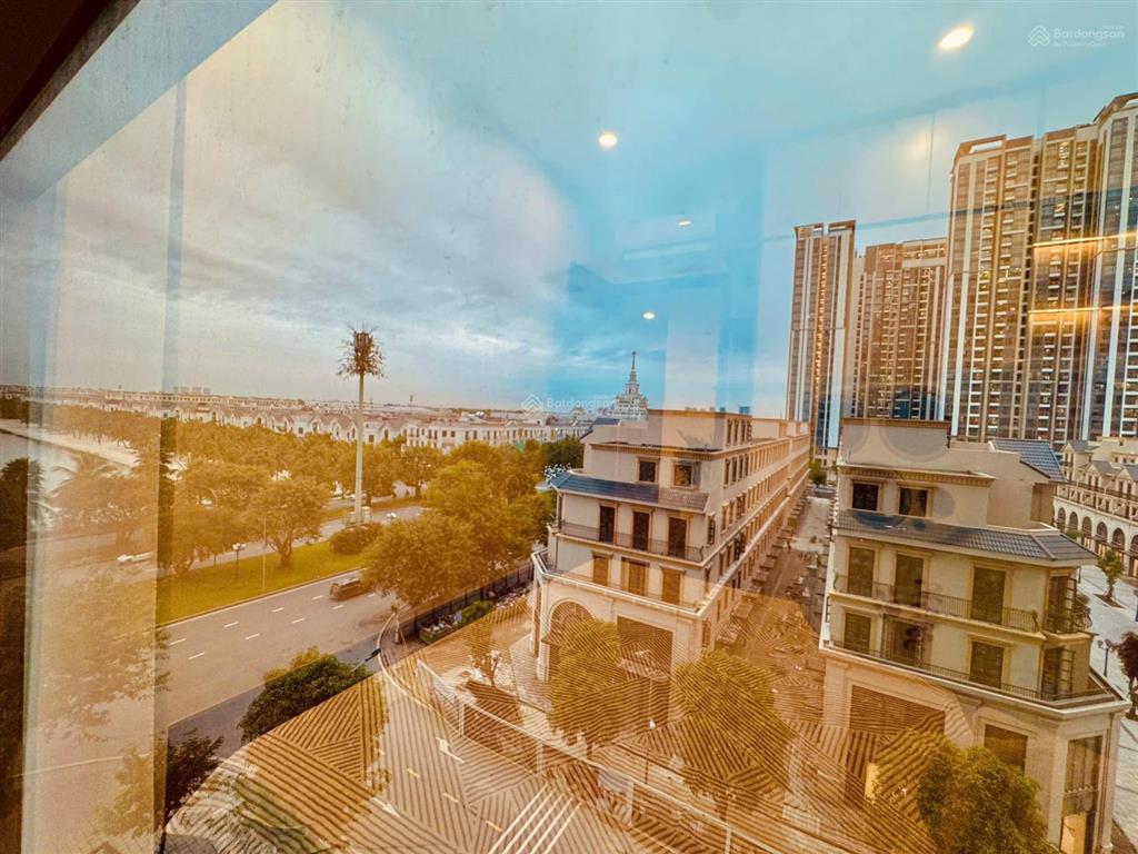 Bán nhanh căn 1pn + 1, tầng trung, giá rẻ nhất thị trường chỉ 3.3 tỷ tại masteri water front vhocp