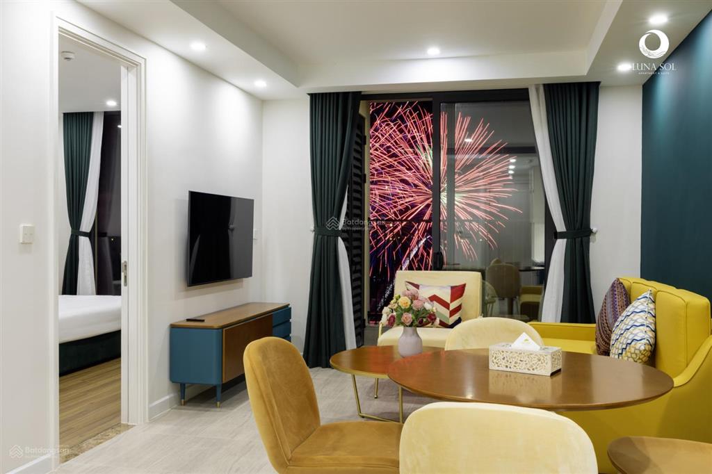 Bán gấp căn 2 ngủ sky tầng cao, view trực diện biển.  chính chủ 0947 981 ***