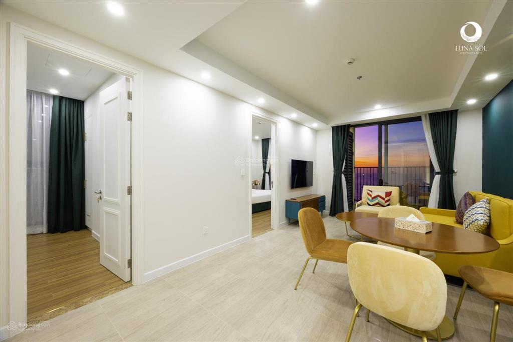 Bán gấp căn 2 ngủ sky tầng cao, view trực diện biển.  chính chủ 0947 981 ***