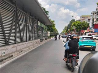 B.an nhà lê trọng tấn hà đông ô tô đỗ cửa  lô góc  vài bước chân ra ô tô tránh  thang máy .