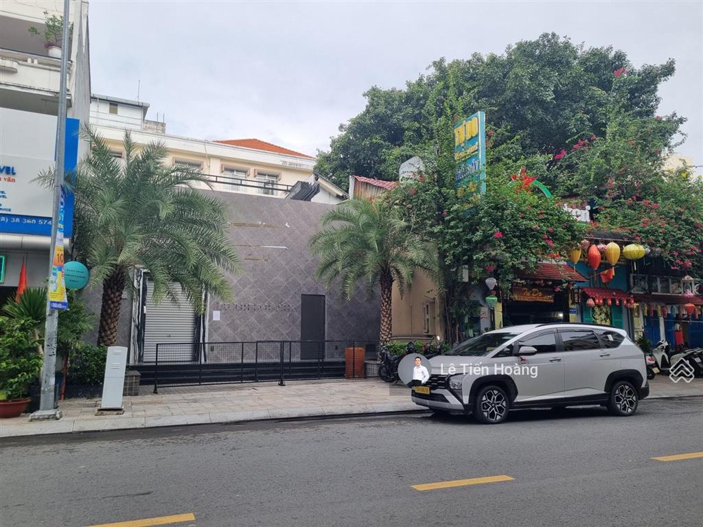Mặt tiền hơn 10m, đất vuông 224m2, xây cao tầng | 195 cô bắc, quận 1 | giá 150 tỷ