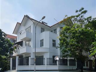 Bán biệt thự 2 mặt tiền 8.5x18m xã phong phú, bình chánh