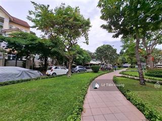 Hiếm bán nhà 13.5 tỷ 70m2 đường 817 tạ quang bửu view công viên p.5 quận 8 ngay central premium