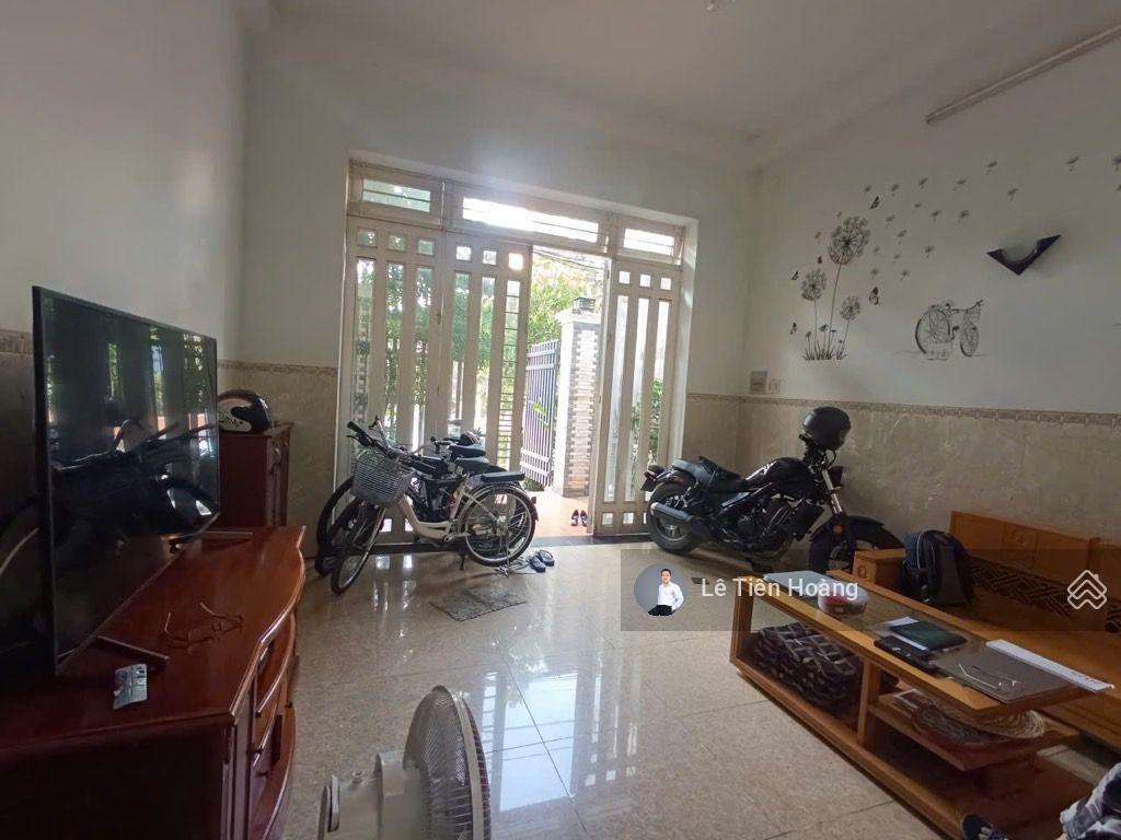 Giá tốt bán nhà 81m2 giá 7.1 tỷ đường số 15 kdc phong phú 5 bình chánh