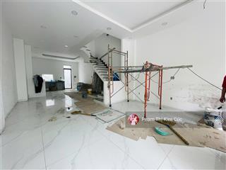 Nhà phố 1 trệt 3 lầu 4pn  5wc cho thuê nhà hoàn thiện mới 100% chưa sử dụng giá chỉ 30 triệu