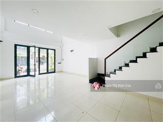 Shophouse 4 tầng hoàn thiện nội thất cơ bản đẹp giá 30 triệu, phù hợp vừa ở và kinh doanh công ty