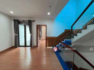 Lakeview city nhà phố ngang 6m giá 17 tỷ, 1 trệt 3 lầu 4pn  5wc để ở hoặc cho thuê ngay đều tốt