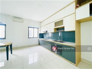 Shophouse 4 tầng hoàn thiện nội thất cơ bản đẹp giá 30 triệu, phù hợp vừa ở và kinh doanh công ty