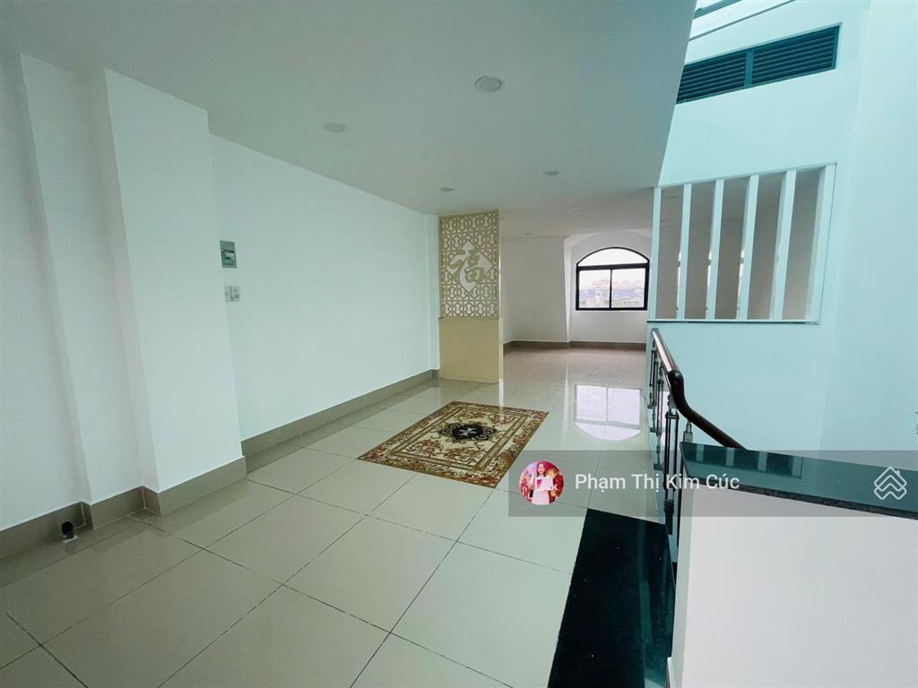 Lakeview city 33tr/tháng nhà phố view hồ đường 25m hoàn thiện nội thất cơ bản giá còn thương lượng