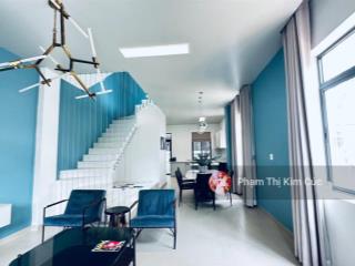 Nhà đẹp nội thất lung linh giá 38 triệu (thương lượng). 3pn  4wc góc công viên view landmark 81