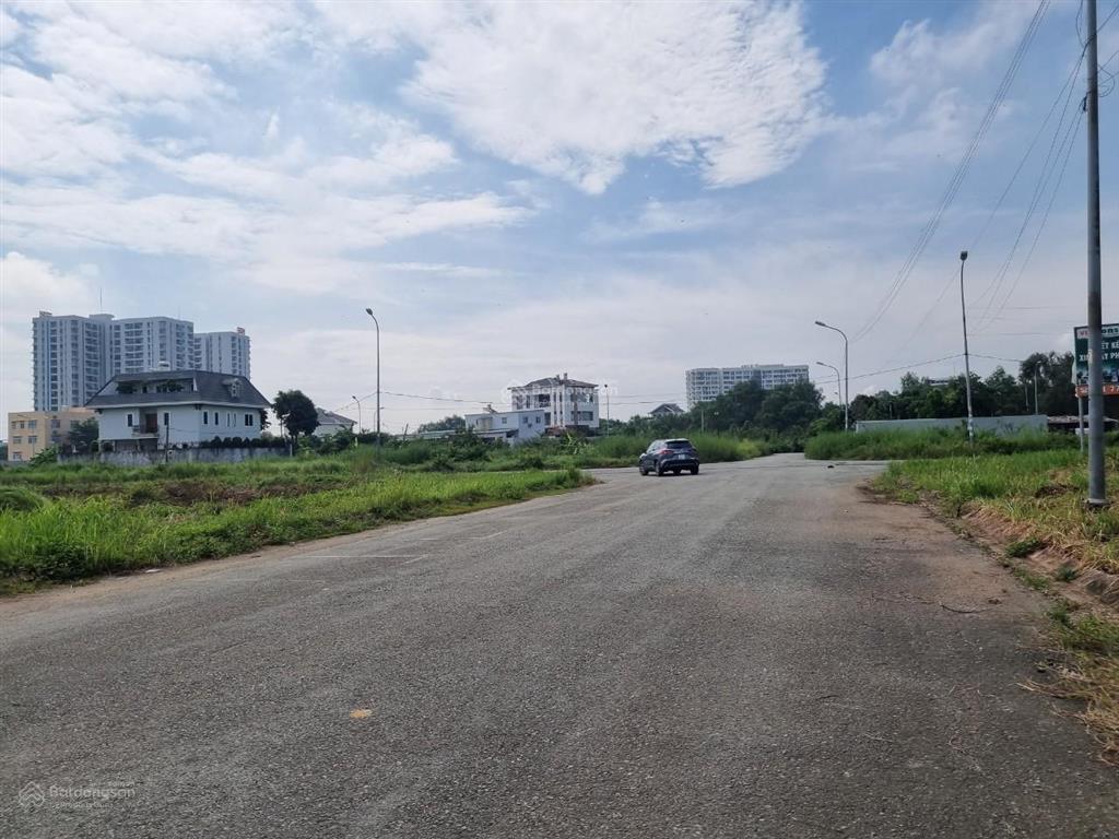 Bán nhanh nền trục chính 711 kdc bách khoa, dt 428m2, sổ cá nhân, giá 69tr/m2