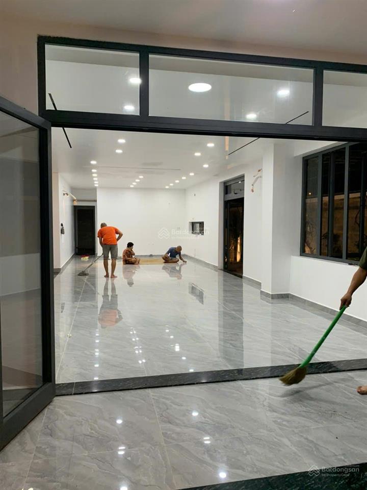 Cho thuê biệt thự nguyên căn trục chính d2a kdc nam long, dt 12x20m, giá 35tr/tháng