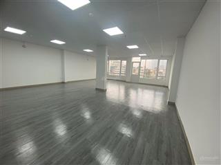 Chính chủ cho thuê văn phòng tại quan hoa  30m2  55m2  120m2. giá từ 6tr/th.  0971 712 ***