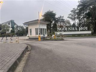 Giá tốt nhất khu vực. quốc oai. 240m² x 4tầng. chỉ hơn 19 tỷ. vỉa hè rộng 15m, kinh doanh đỉnh.