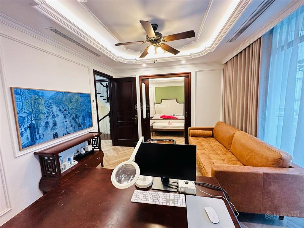 Bán nhà mặt phố tô hiệu hà đông. 100m2 mặt tiền 8m chỉ hơn 27 tỷ.nội thất châu âu, ô tô, kinh doanh