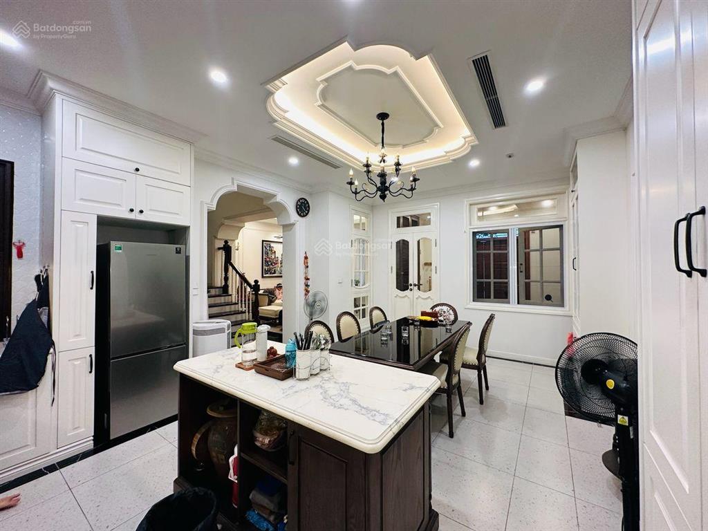 Bán nhà mặt phố tô hiệu hà đông. 100m2 mặt tiền 8m chỉ hơn 27 tỷ.nội thất châu âu, ô tô, kinh doanh