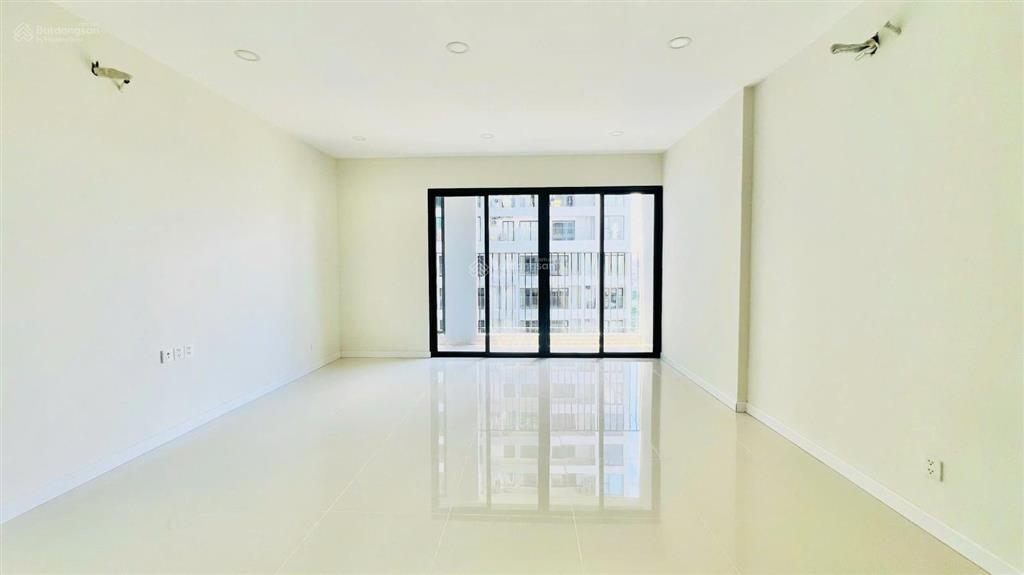 Bán gấp ch lavida plus, nguyễn văn linh, quận 7 2,48 tỷ, 37m2, rèm+máy lạnh,nhận ngay, view bitexco