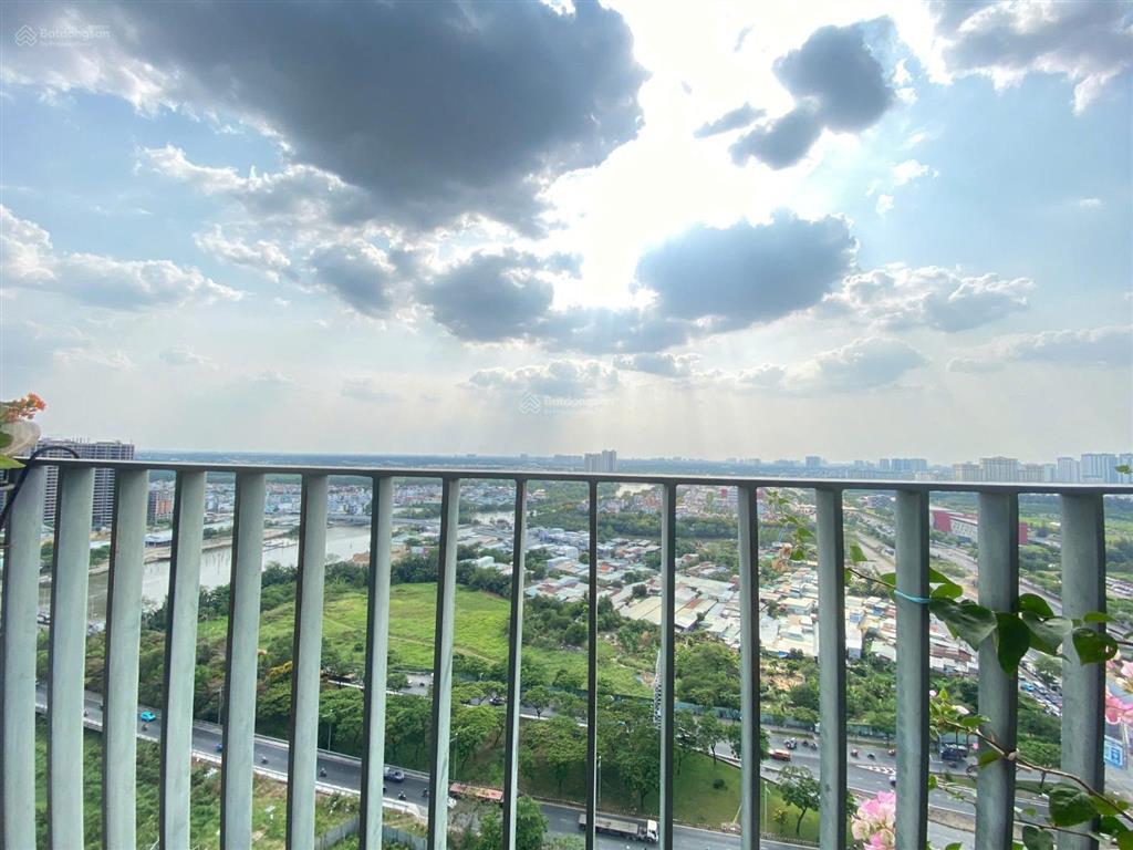 Chuyển nhượng lavida plus 2pn 2wc 74m2 full nội thất đẹp mới giá 5.3 tỷ tổng giá.  0938 839 ***