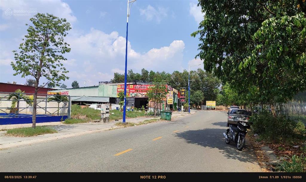 Bán lô đất 715m2 thổ cư 100% đối diện trung tâm thương mại, thành phố mới bình dương. 0934 823 ***