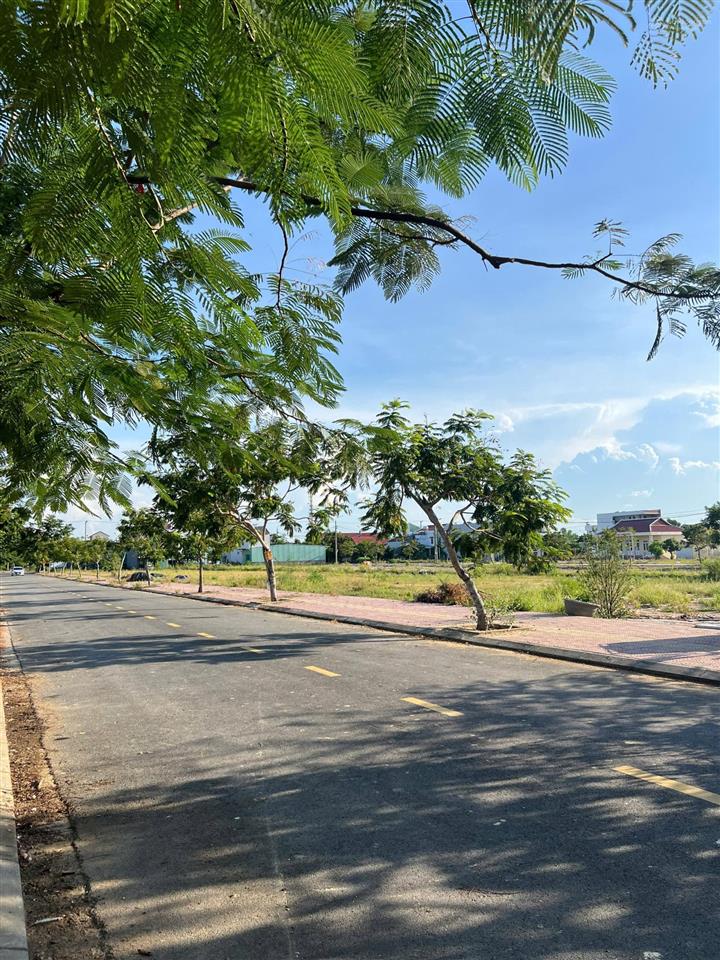 Chỉ 1tỷ550 có ngay đất view công viên sát bên phố cổ hội an