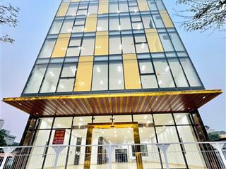 Cho thuê tòa nhà 10 tầng ốp kính full hoàng ngân 180m2 * 10t, mt 7m, thông sàn, thang máy. 145tr