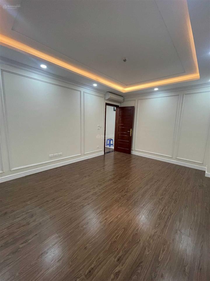 Nhà đỗ quang  cầu giấy dt 120m2 x 7 tầng mt 6m tổng 14 phòng to, thang máy, đh các phòng giá 45tr