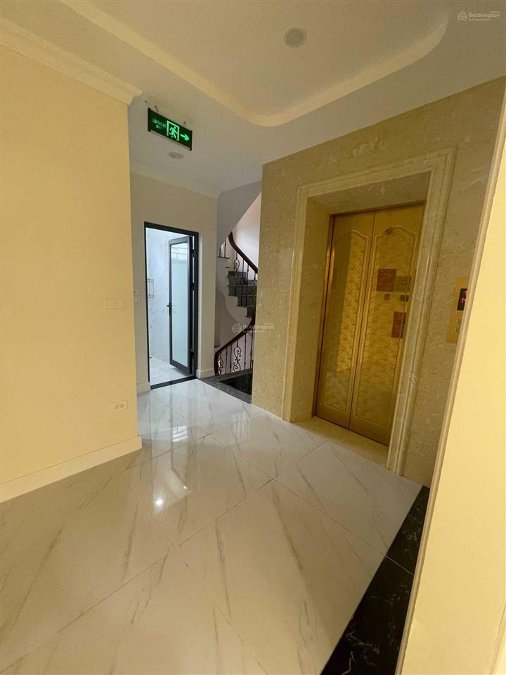 Nhà đỗ quang  cầu giấy dt 120m2 x 7 tầng mt 6m tổng 14 phòng to, thang máy, đh các phòng giá 45tr
