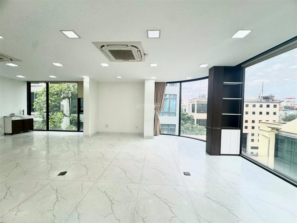 Cho thuê nhà xuân la  lạc long quân. dt 120m2 x 6 tầng mặt tiền 6m, thông sàn, có đh. giá 50tr
