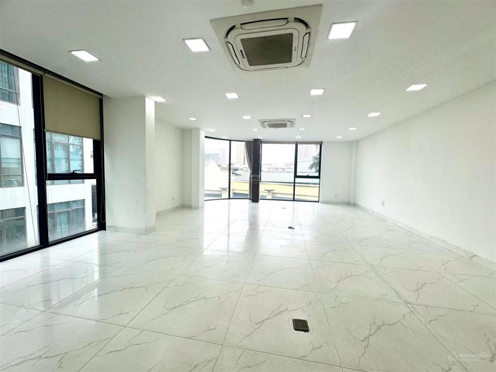 Cho thuê nhà xuân la  lạc long quân. dt 120m2 x 6 tầng mặt tiền 6m, thông sàn, có đh. giá 50tr